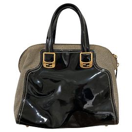 Fendi Chameleon 2-Way-Tasche aus Lackleder
