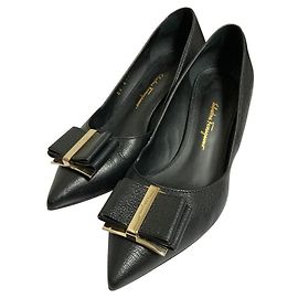 Salvatore Ferragamo ZAIA Pumps
