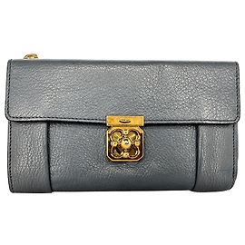 Portafoglio Continental Chloé Turn Lock in pelle blu