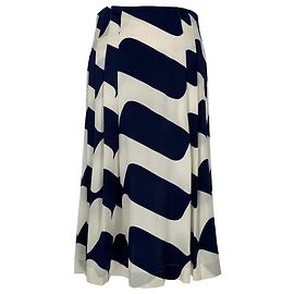 Falda midi plisada de rayas onduladas Victoria Beckham en seda multicolor