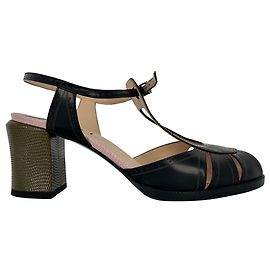 Fendi Peep-Toe T-Strap Pumps aus schwarzem Leder