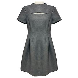 Dorothée Schumacher Robe évasée en laine à manches courtes grise Dorothee Schumacher avec détail ajouré