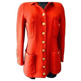 Chanel rote Tweedjacke