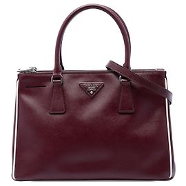 Prada Borsa Satchel Galleria Double Zip Small in Saffiano Lux Rossa