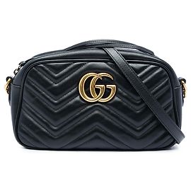 Gucci Borsa a Tracolla Piccola GG Marmont in Pelle di Vitello Matelassé Nera
