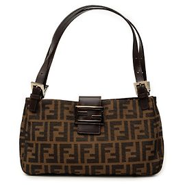 Fendi Schultertasche aus braunem Zucca Canvas