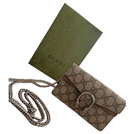 Gucci Dionysus Bolsa de ombro em tela GG e couro