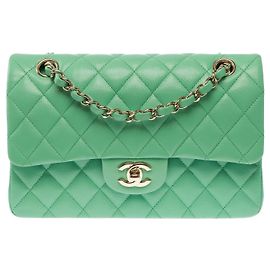 Bolso CHANEL Timeless/Classique en Cuero Verde - 104053