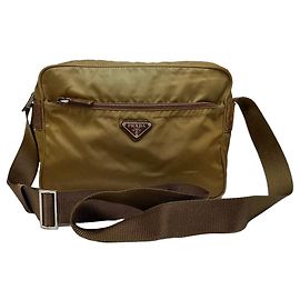 Sac bandoulière à rabat Vintage Prada Tessuto Nylon fin 1990s Olive