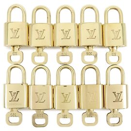 Louis Vuitton Lotto di 10 Lucchetti e Chiavi Gold