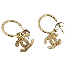 CHANEL Pierce Metall Gold Tone CC Auth 180938 - Jerrillo