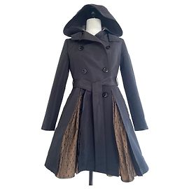 Red Valentino zweireihiger Trenchcoat in Schwarz mit Spitzeninsätzen