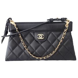 Chanel 2026 Steppleder Clutch mit Kette