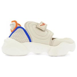 Autre Marque Baskets Nike Beige Bleu Orange