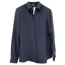 Blusa de botones ocultos Loro Piana en seda azul marino