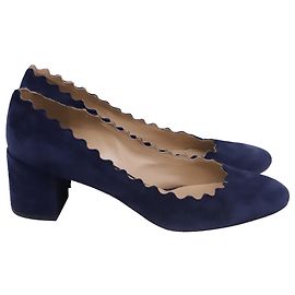  Chloé Scalloped Block-Heel Pumps in Navy Blue Suede