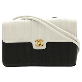 CHANEL Coco Mark Turnlock Schultertasche