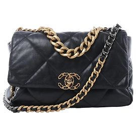 Chanel Chanel 19 Large Leather Chain Shoulder Bag in Black 30157954