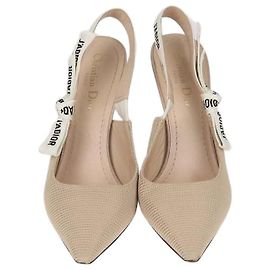 Christian Dior J'Adior Slingback Pumps aus technischem Stoff in Nude