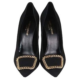 Autre Marque Saint Laurent spitze Pumps aus schwarzem Stoff mit Kettendetail