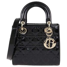 Pequena mala Lady Dior em couro de verniz preto Cannage Christian Dior