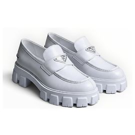 Prada Monolith Mocassins en cuir blanc