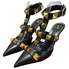 Valentino Garavani Roman Stud Pumps Schwarz Leder 37.5