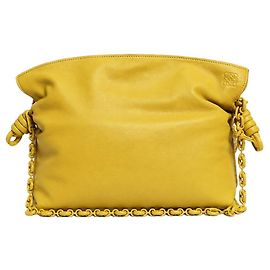 Loewe Clutch Flamenco in pelle nappa gialla