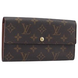 LOUIS VUITTON Monogram Pochette
Porte Monnaie
Credit Wallet M61726 LV