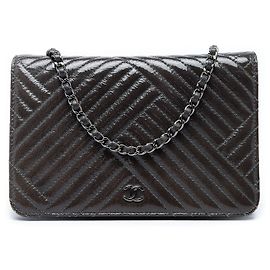 Portafoglio Chanel Brown CC Distressed Chevron Patent Crossing Wallet On Chain