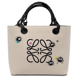 Tote Anagram in tela LOEWE Beige Studio Ghibli Spirited Away Susuwatari