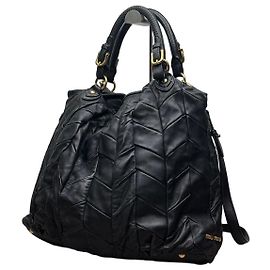 Miu Miu Sac à main Matelassé en cuir noir