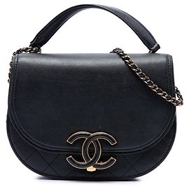 Chanel Small Coco Curve Flap Satchel aus schwarzem glänzendem Kalbsleder und gestepptem Ziegenleder