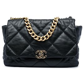 Bolso Satchel Chanel 19 Flap Maxi de Piel de Cordero Negro