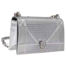 Christian Dior Diorama Schultertasche mit Kette Lackleder Silber
