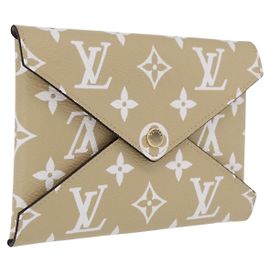 LOUIS VUITTON Giant Monogram Pochette Kirigami Pouch M67600 LV