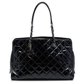 Borsa Tote Chanel Black CC Quilted Patent Charm