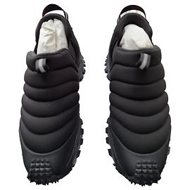 Moncler Trailgrip Apres Nylonstiefel schwarz
