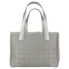 Sac cabas Chanel New Travel Line en nylon jacquard