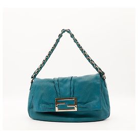 Bolso de hombro Fendi de piel Turquoise