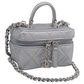 CHANEL Matelasse Chain Shoulder Vanity Pouch Caviar Skin 2way CC Auth 208451SAM - Jerrillo