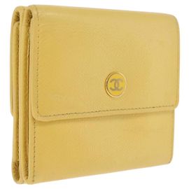 CHANEL Trifold Portemonnaie Leder Gelb Gold CC Auth 212149A - Jerrillo