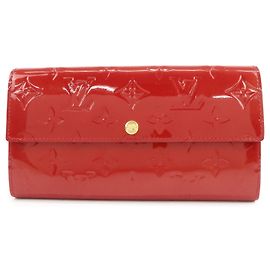 Louis Vuitton Monogram Vernis Portefeuille Sarah Wallet Red M91739