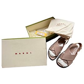 Marni Fussbet Leder-Sandalen in Taupe