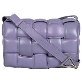 Borsa a tracolla Bottega Veneta Cassette in pelle viola, usata