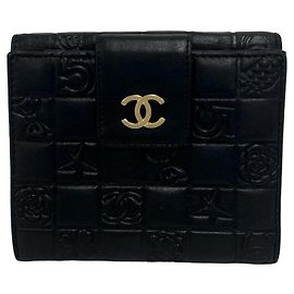 Billetera bifold Chanel Icon Coco Mark de piel de cordero
