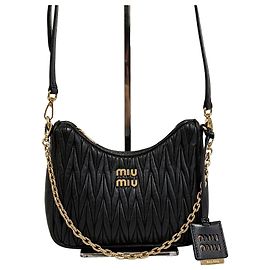 Miu Miu Bolso bandolera de piel Napa acolchada Negro