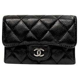 Chanel Porta-cartões em pele caviar preta