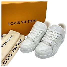 Louis Vuitton Trainer Monogram Grain Leather Sneakers White Sneaker