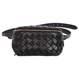 Bottega Veneta Mini Gürteltasche aus Leder mit Polsterung Schwarz